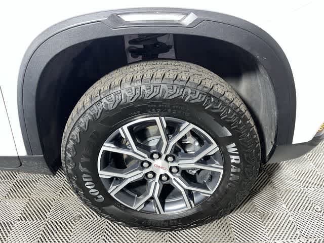 2025 GMC Acadia AWD AT4
