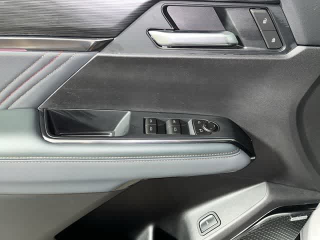 2025 GMC Acadia AWD AT4