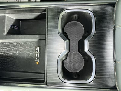 2025 GMC Acadia AWD AT4
