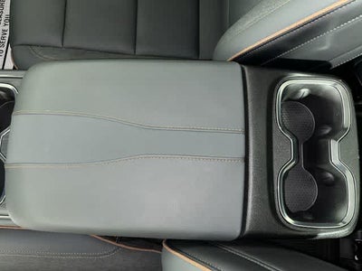 2025 GMC Acadia AWD AT4