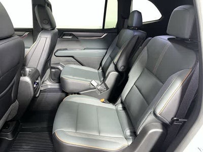 2025 GMC Acadia AWD AT4