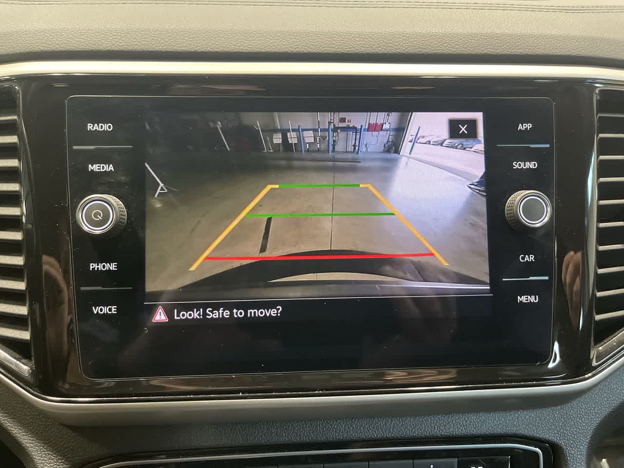 2023 Volkswagen Atlas 2.0T SE w/Technology
