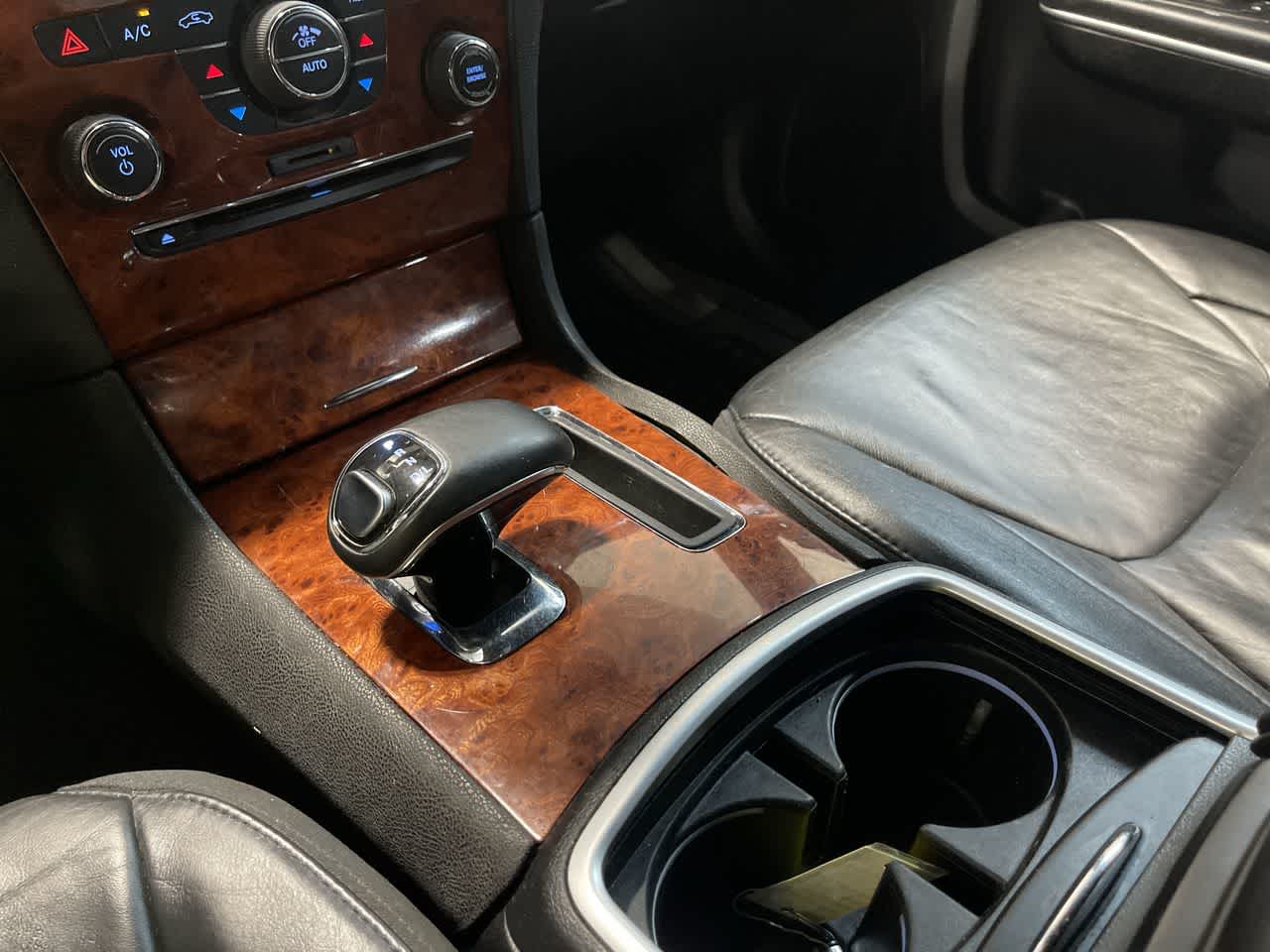 2014 Chrysler 300 4dr Sdn AWD