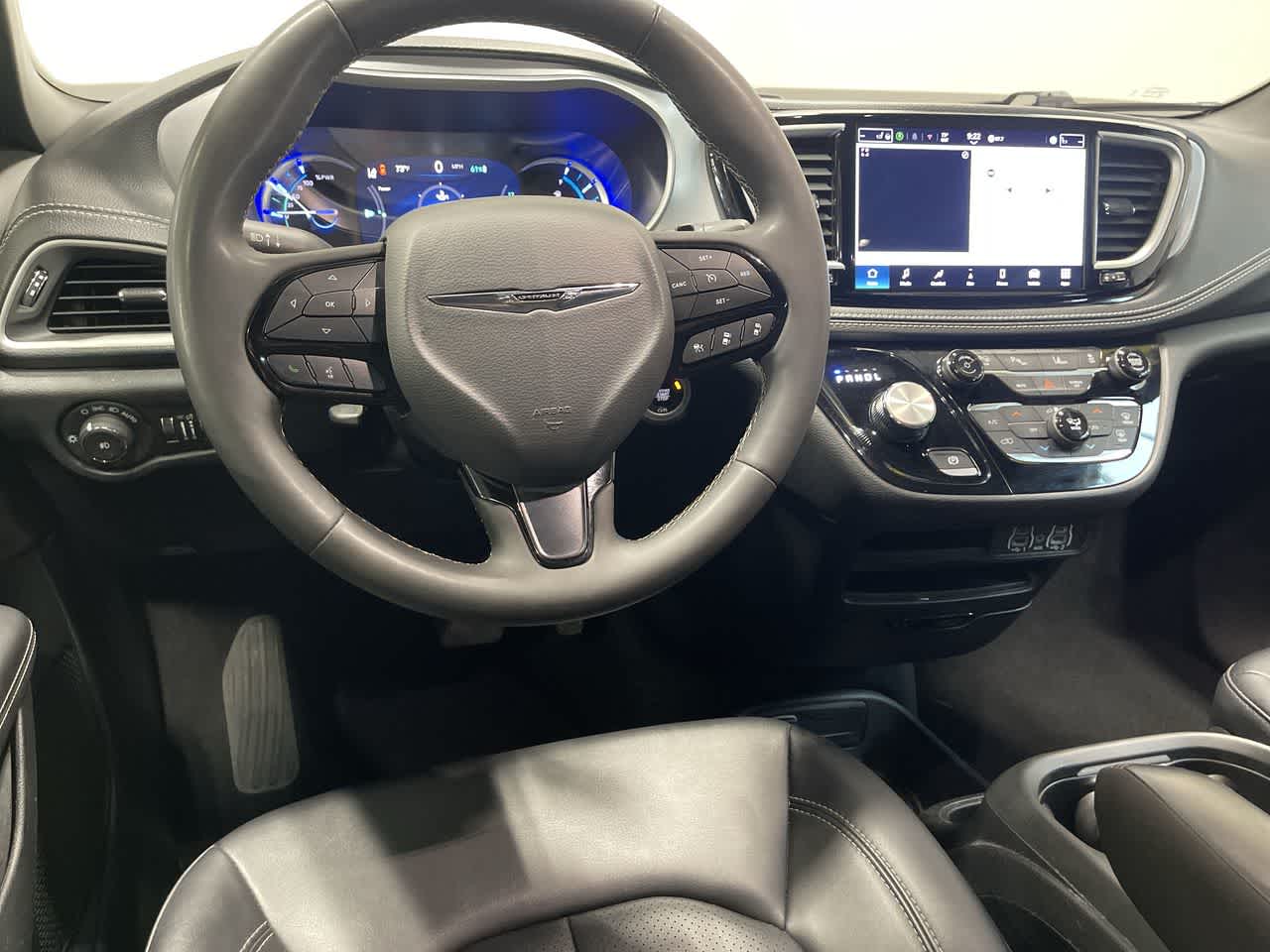 2024 Chrysler Pacifica Hybrid S Appearance Pkg