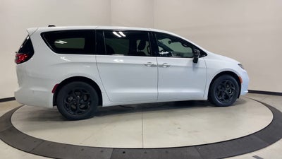 2024 Chrysler Pacifica Hybrid S Appearance Pkg