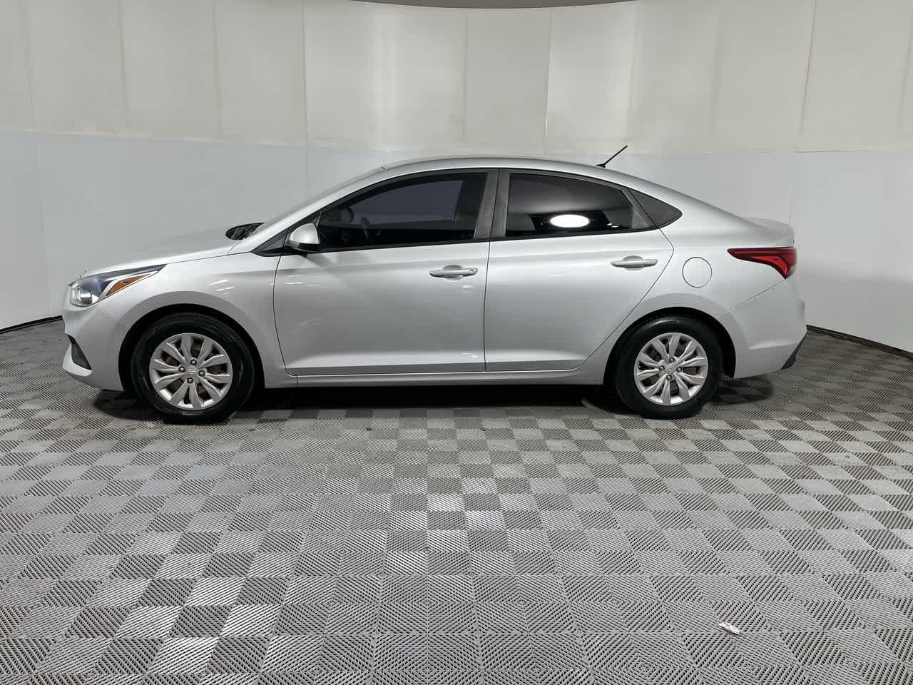 2020 Hyundai Accent SE