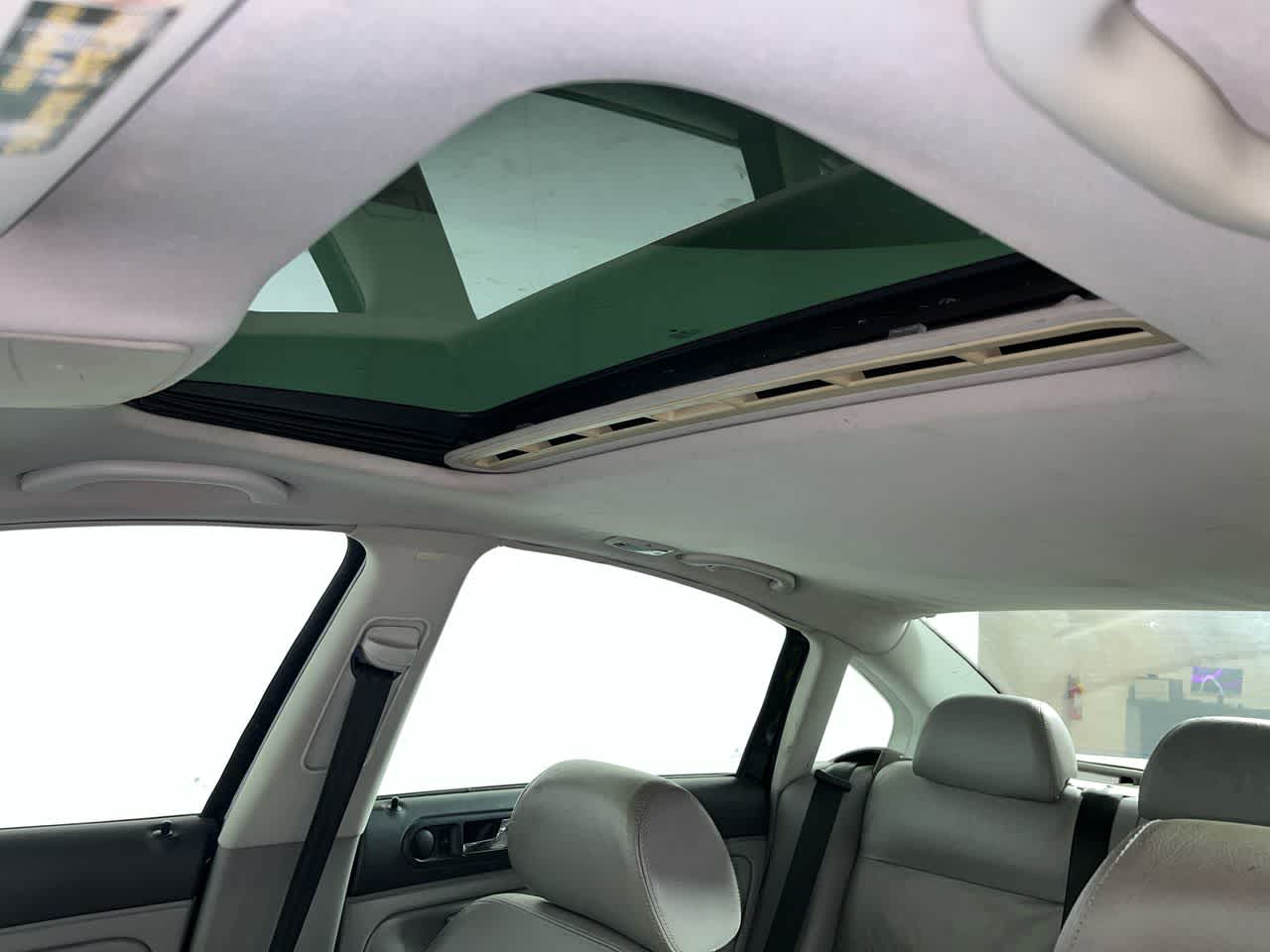 2004 Volkswagen Passat Sedan GLS