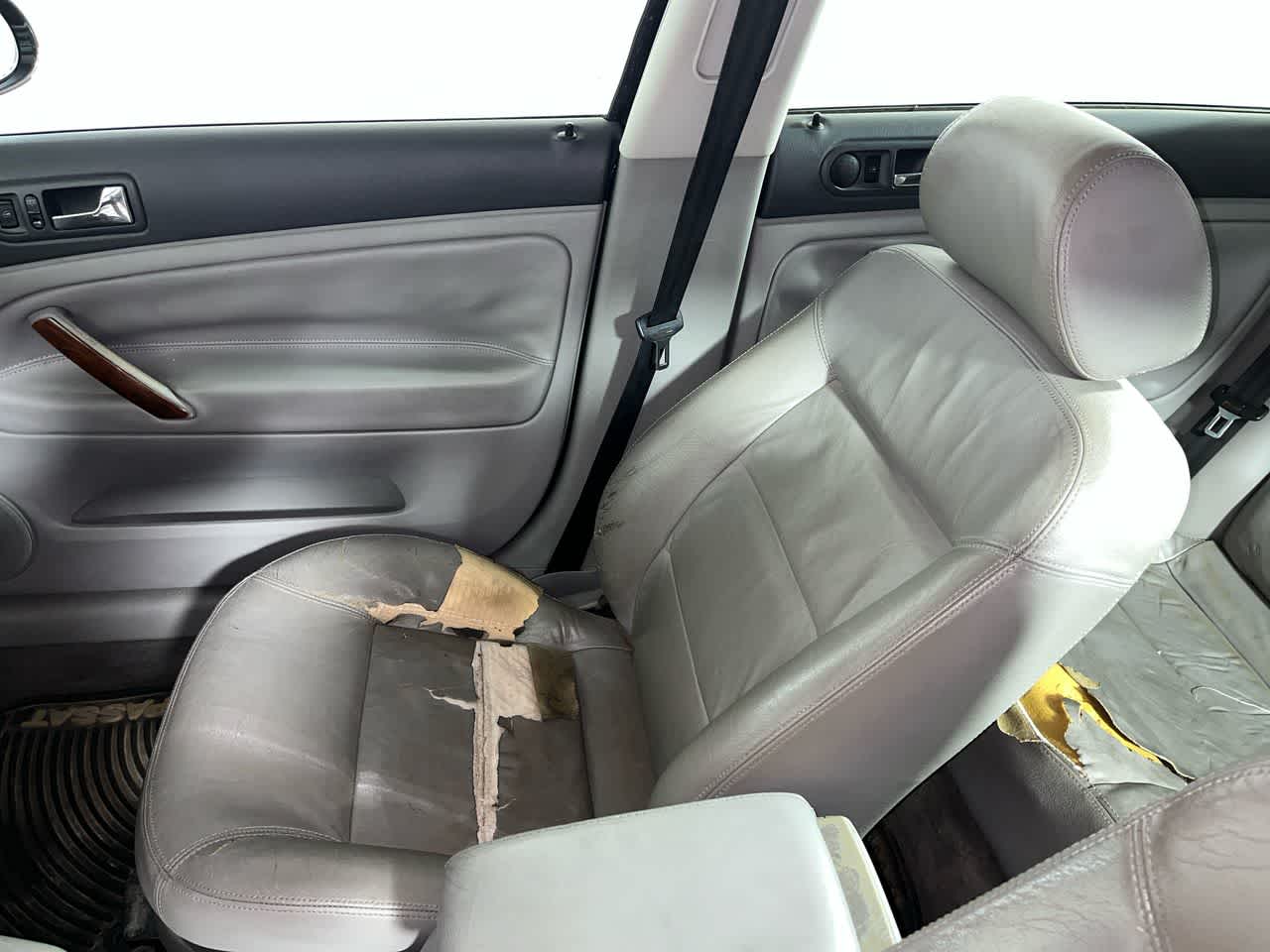 2004 Volkswagen Passat Sedan GLS