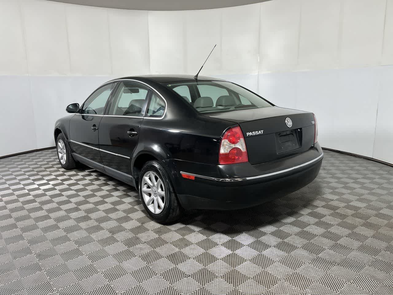 2004 Volkswagen Passat Sedan GLS