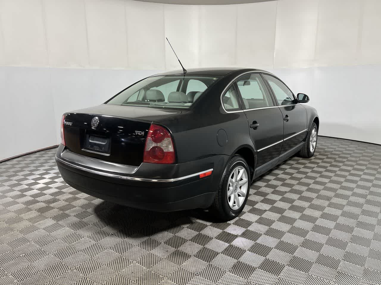 2004 Volkswagen Passat Sedan GLS