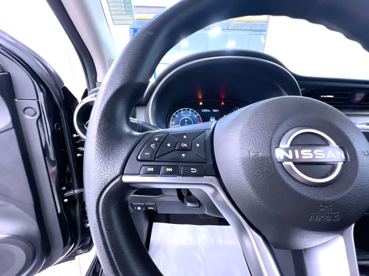 2022 Nissan Kicks SV