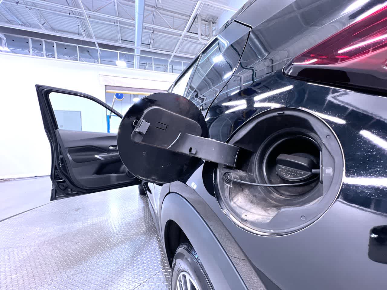 2022 Nissan Kicks SV