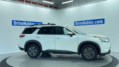 2022 Nissan Pathfinder SV