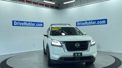 2022 Nissan Pathfinder SV