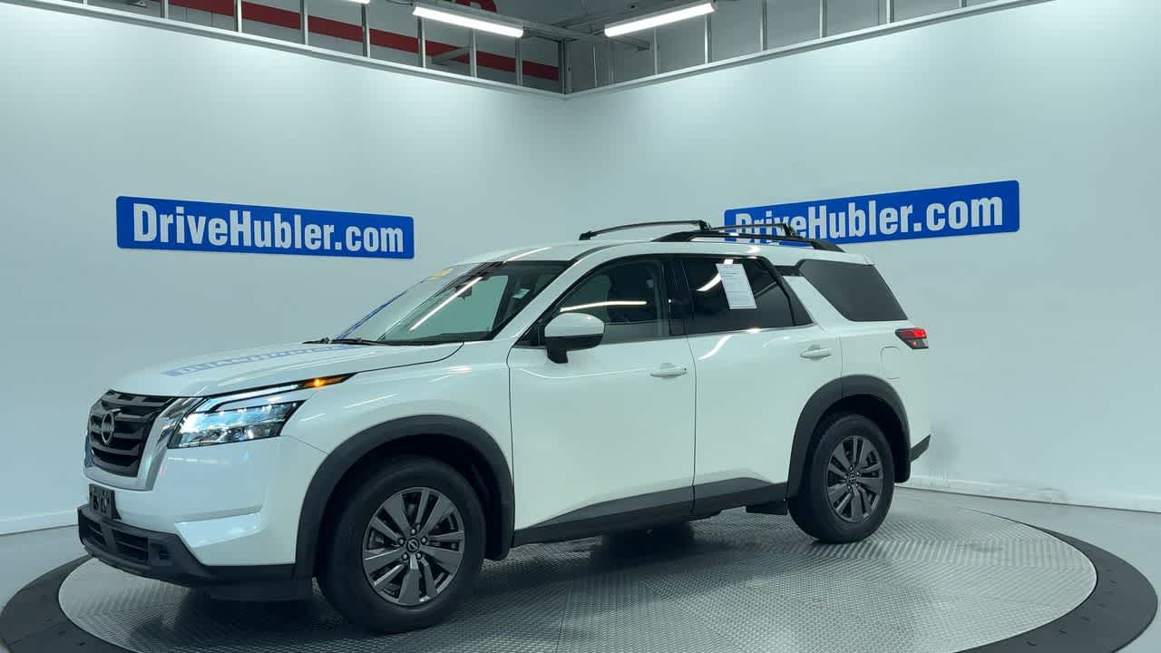 2022 Nissan Pathfinder SV