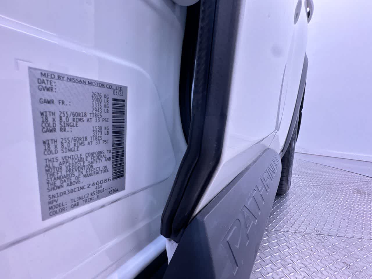 2022 Nissan Pathfinder SV
