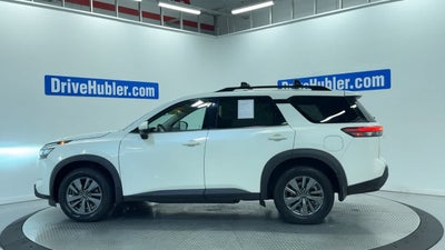 2022 Nissan Pathfinder SV