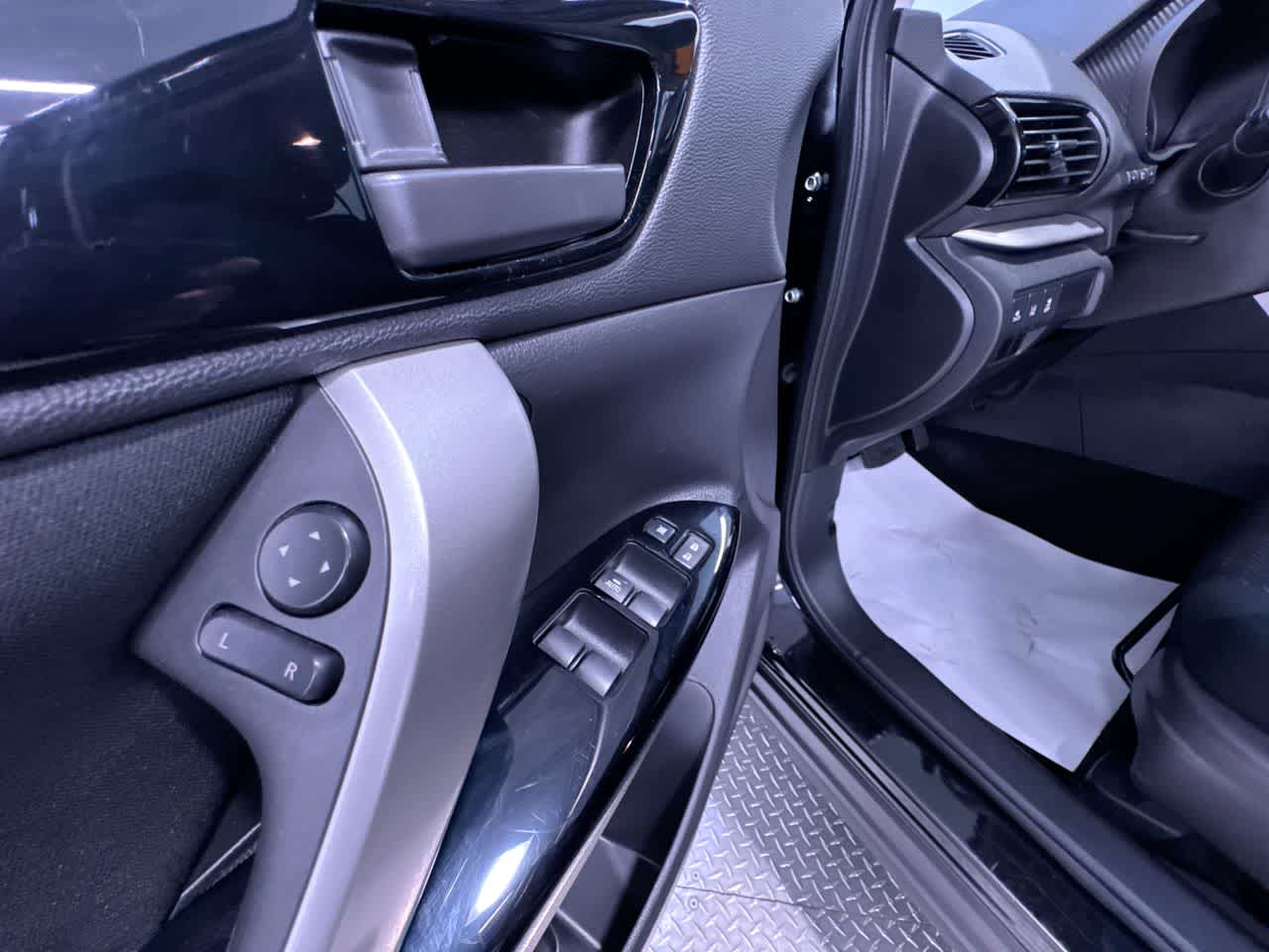 2024 Mitsubishi Eclipse Cross LE
