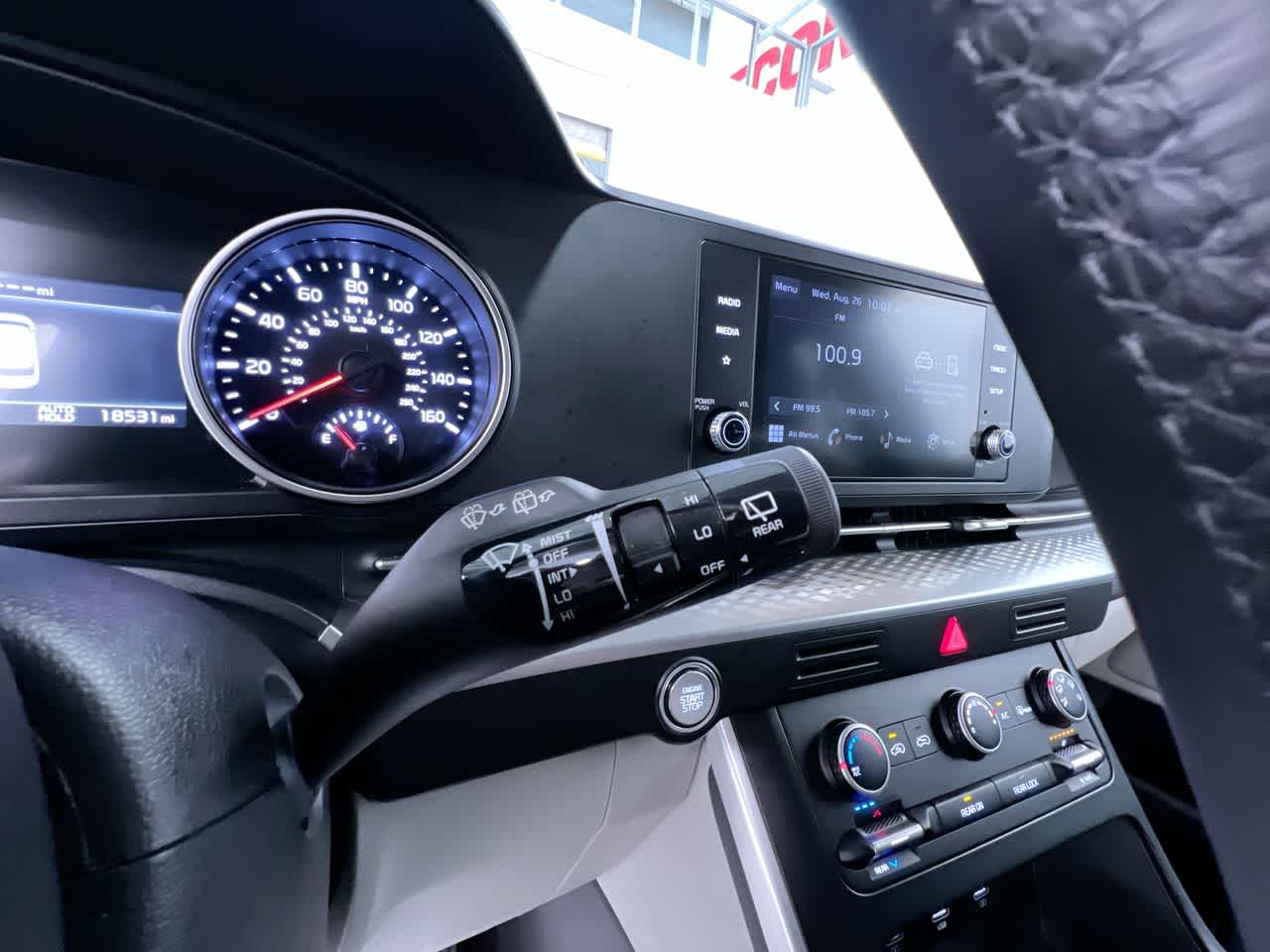 2024 Kia Carnival LX