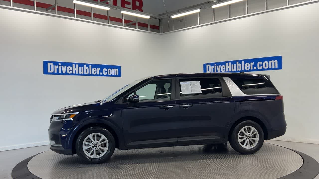 2024 Kia Carnival LX