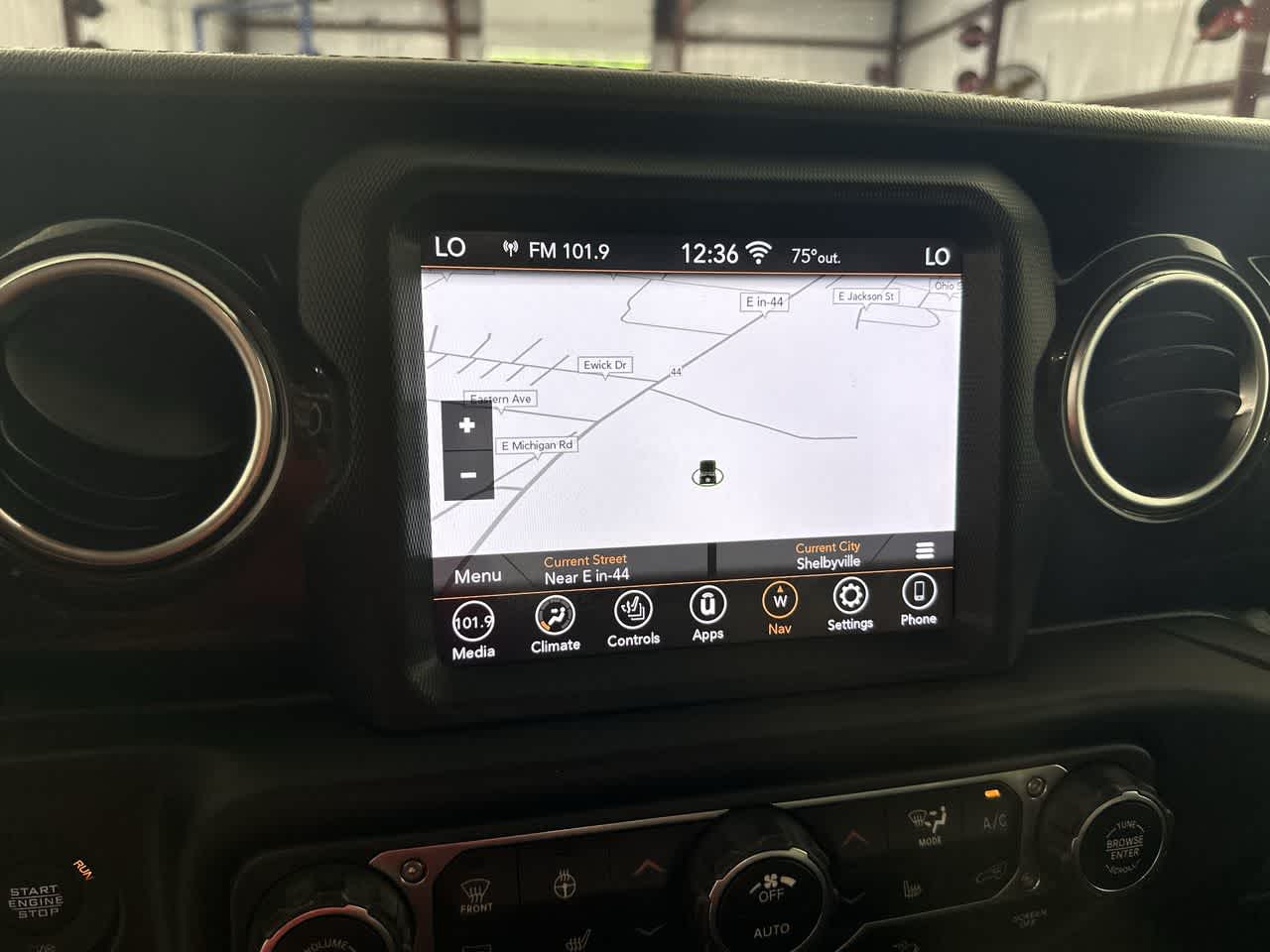 2020 Jeep Wrangler Unlimited Sahara Altitude