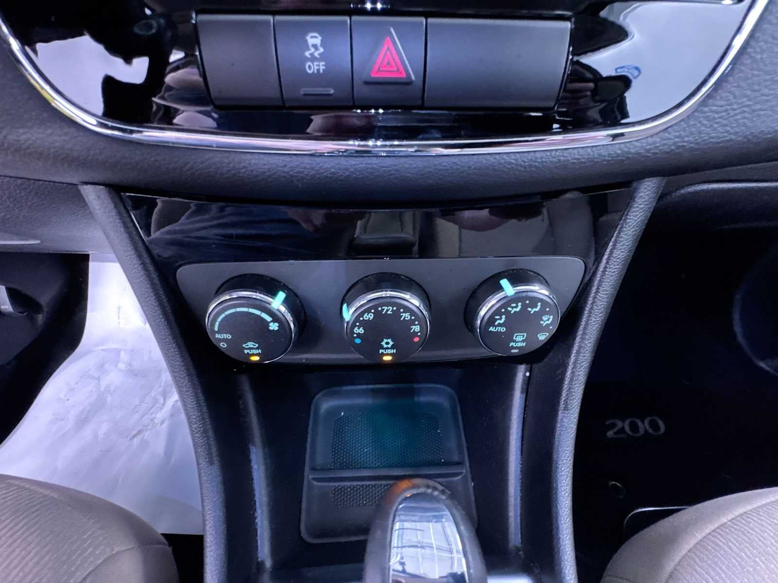 2012 Chrysler 200 Touring