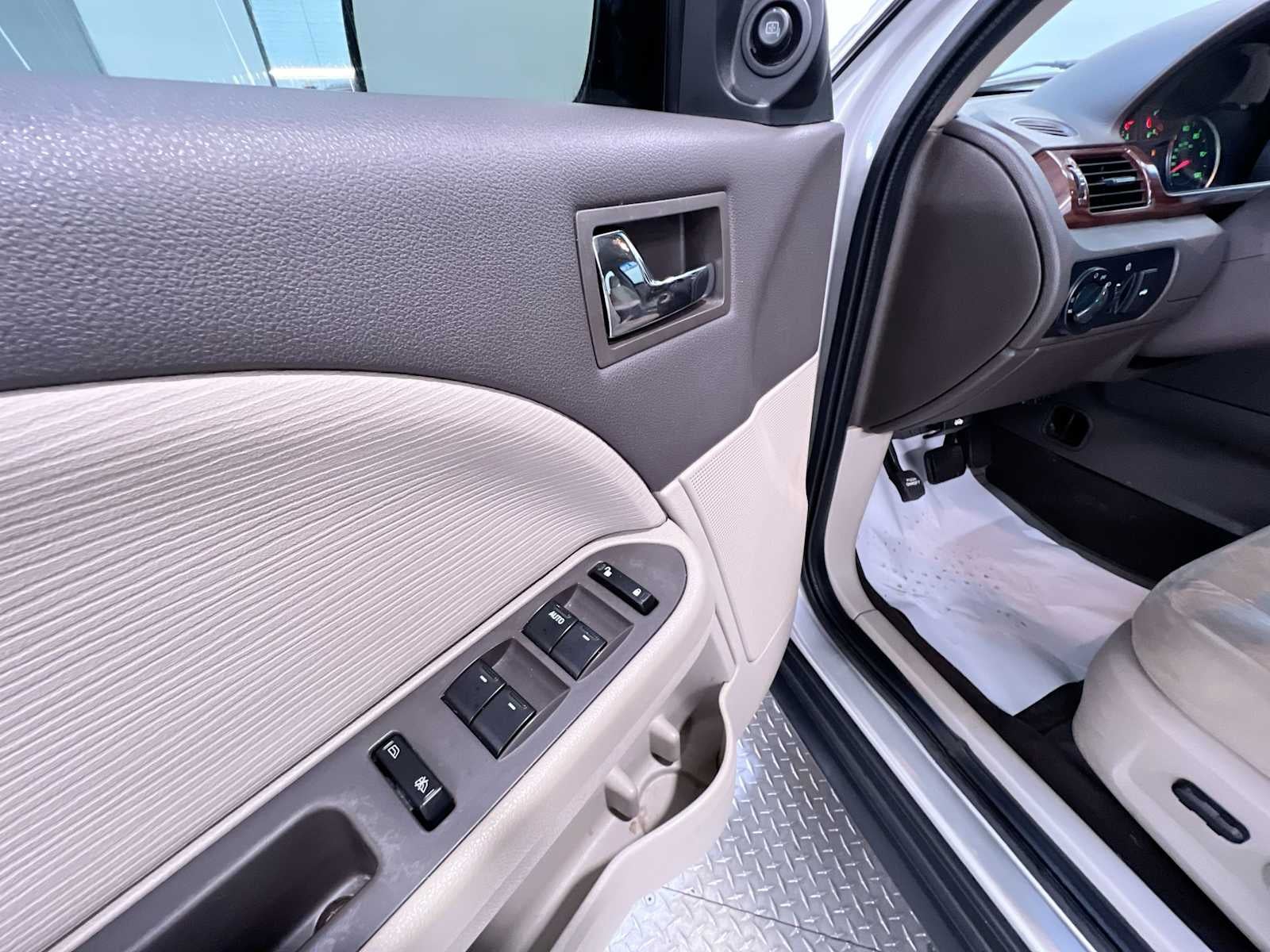 2009 Ford Taurus SE