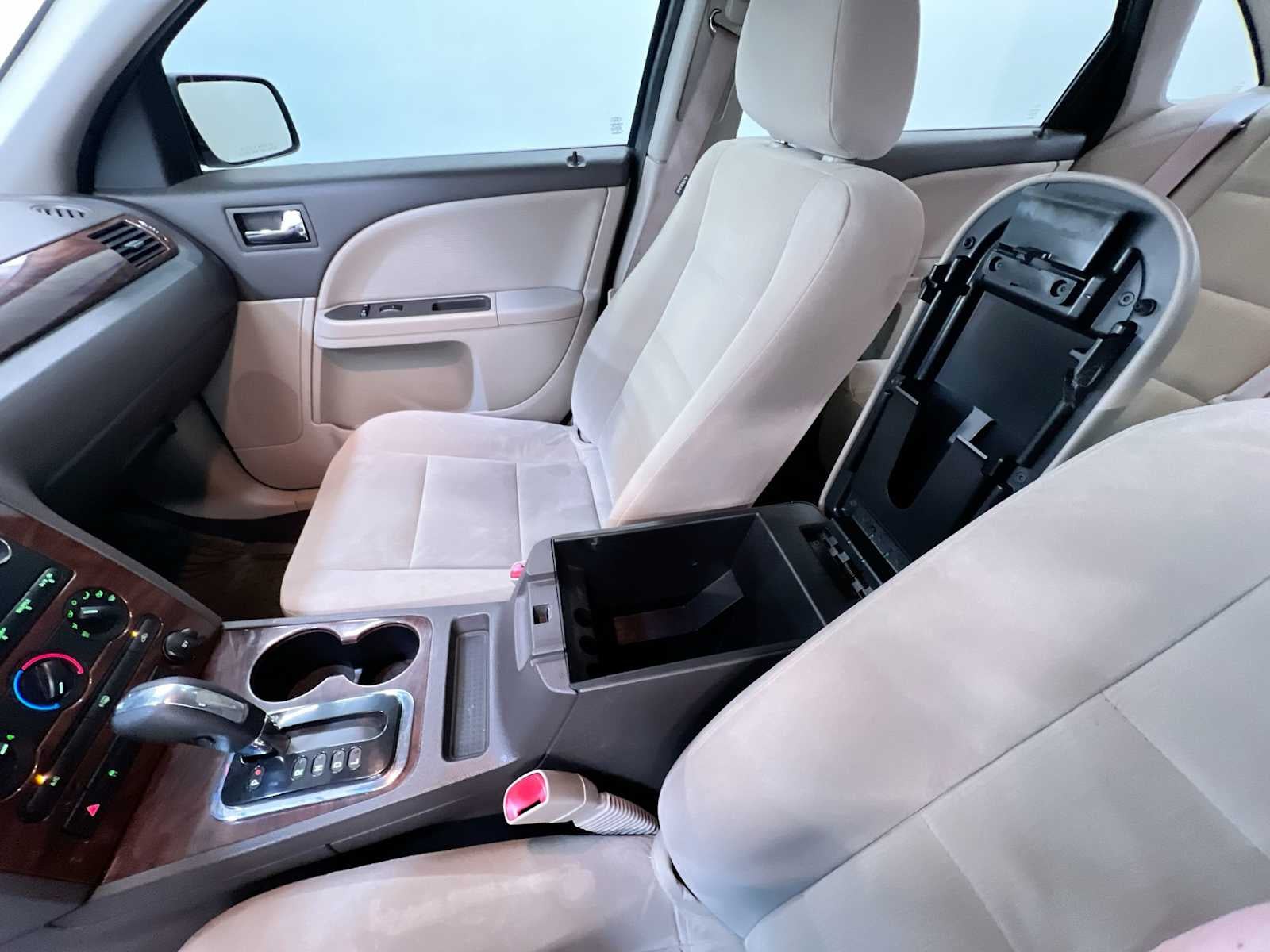 2009 Ford Taurus SE