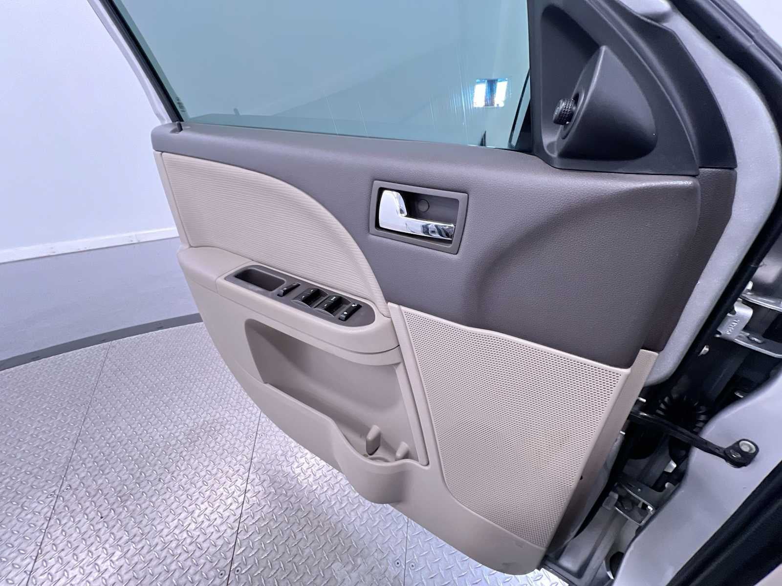 2009 Ford Taurus SE