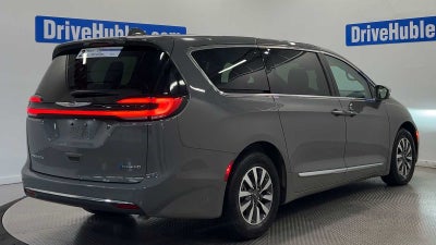 2022 Chrysler Pacifica Hybrid Limited