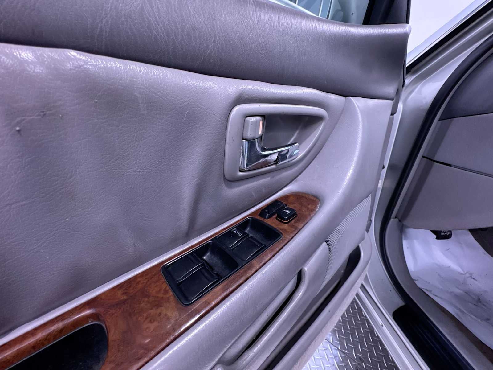 2000 Toyota Avalon XLS