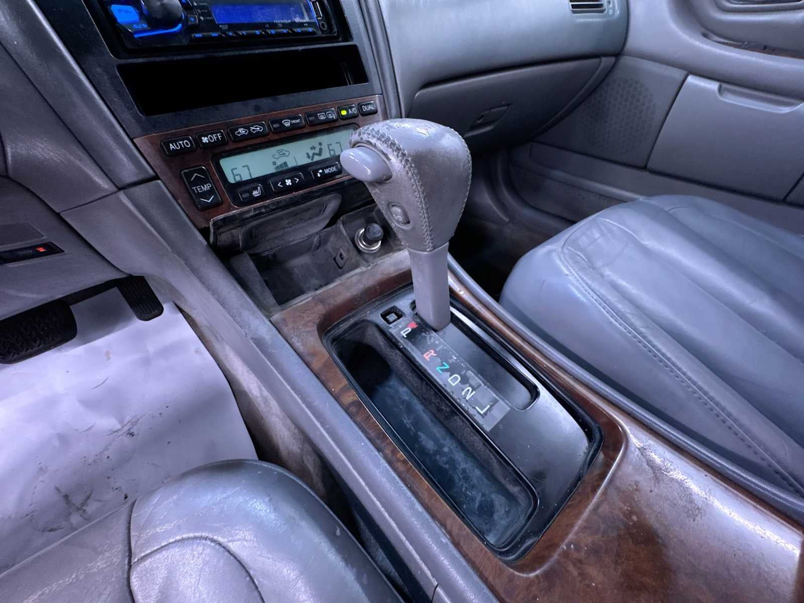 2000 Toyota Avalon XLS