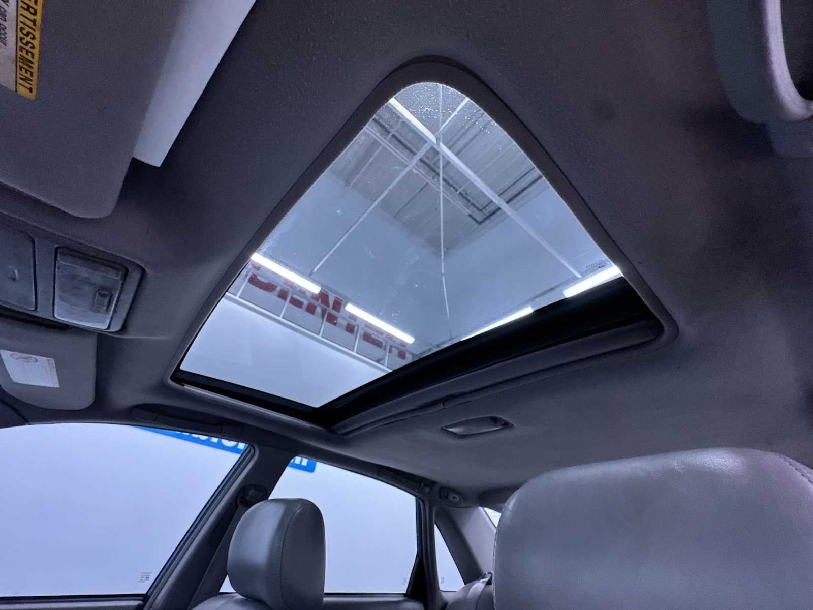 2000 Toyota Avalon XLS