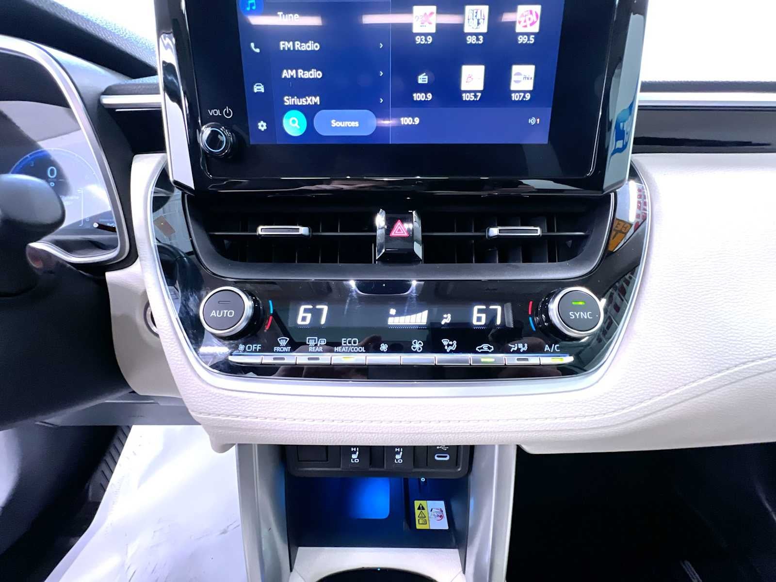 2023 Toyota Corolla Cross XLE