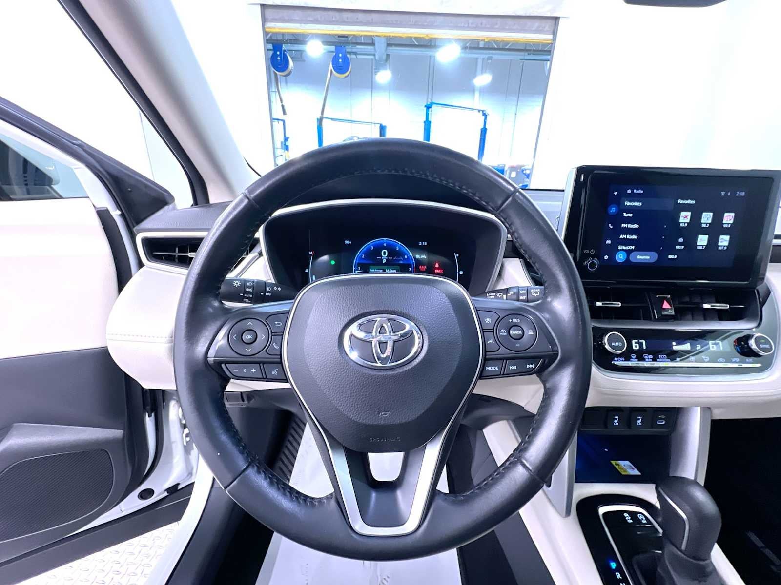 2023 Toyota Corolla Cross XLE