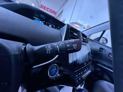 2017 Toyota Prius Four Touring