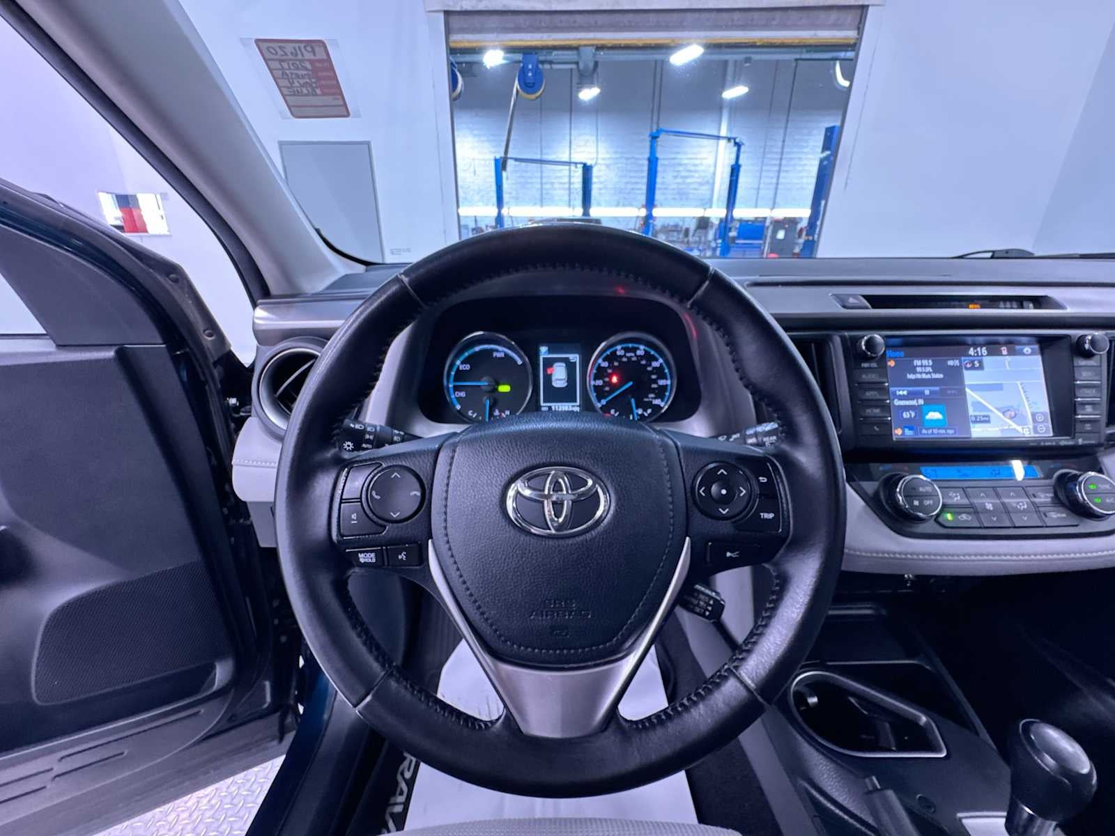 2017 Toyota RAV4 Hybrid XLE