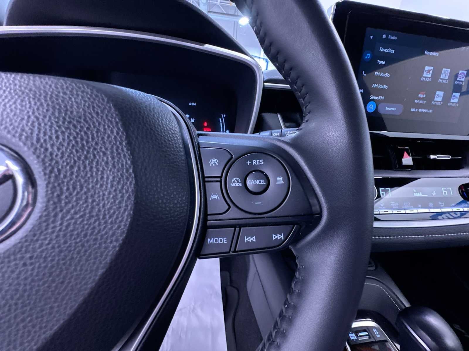 2023 Toyota Corolla Hatchback XSE