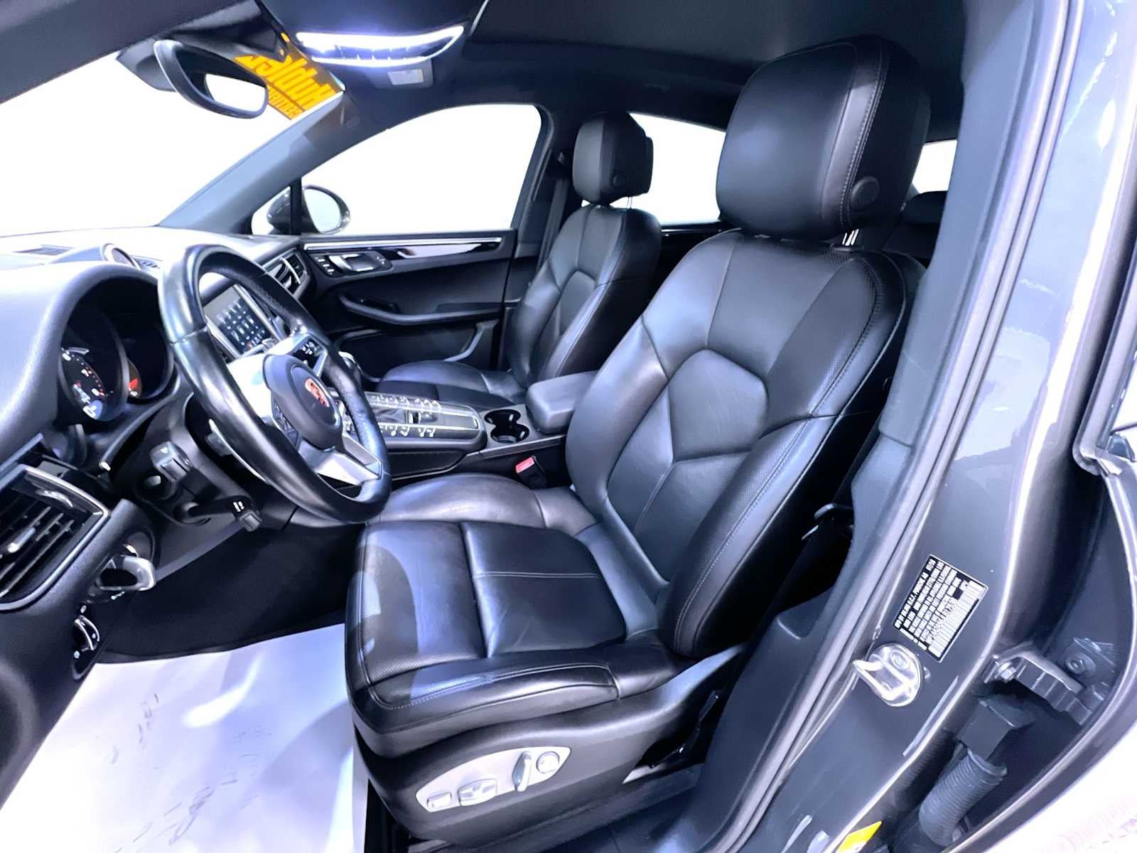 2018 Porsche Macan AWD