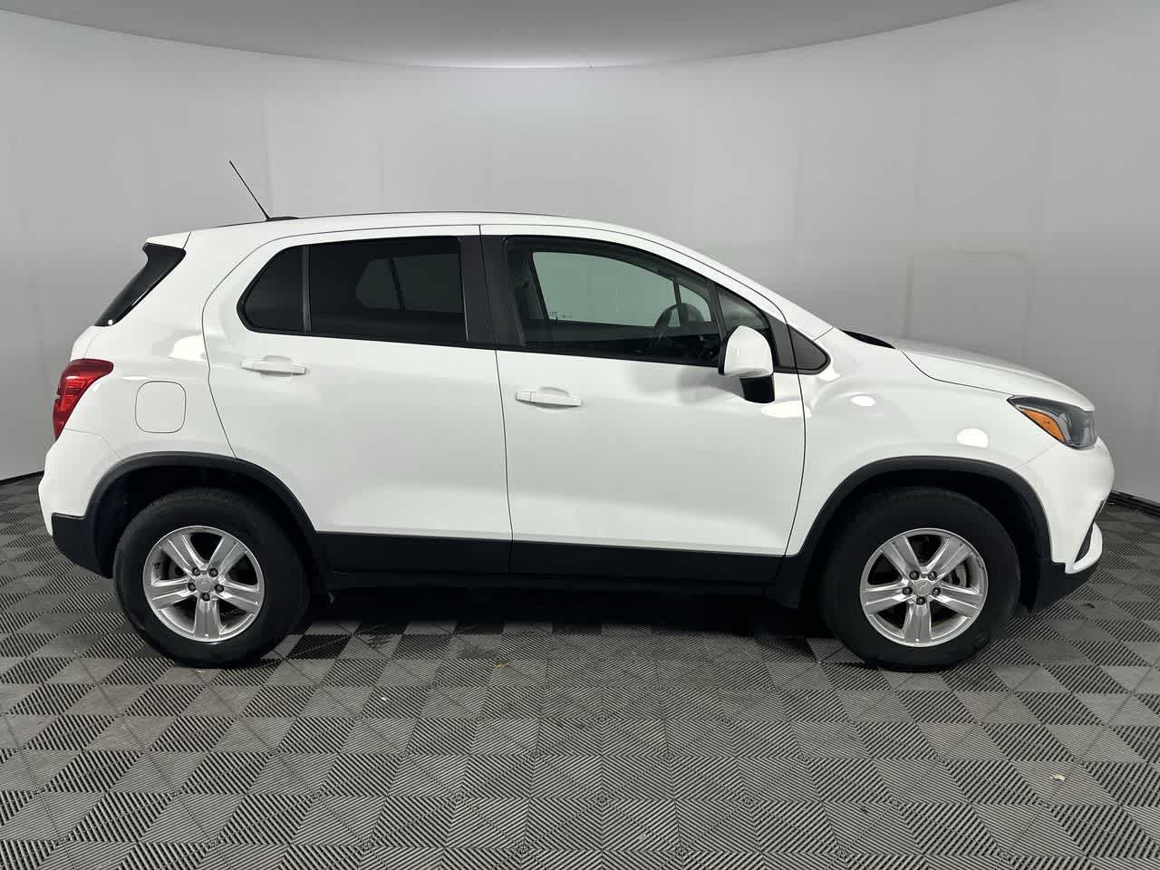 2022 Chevrolet Trax LS