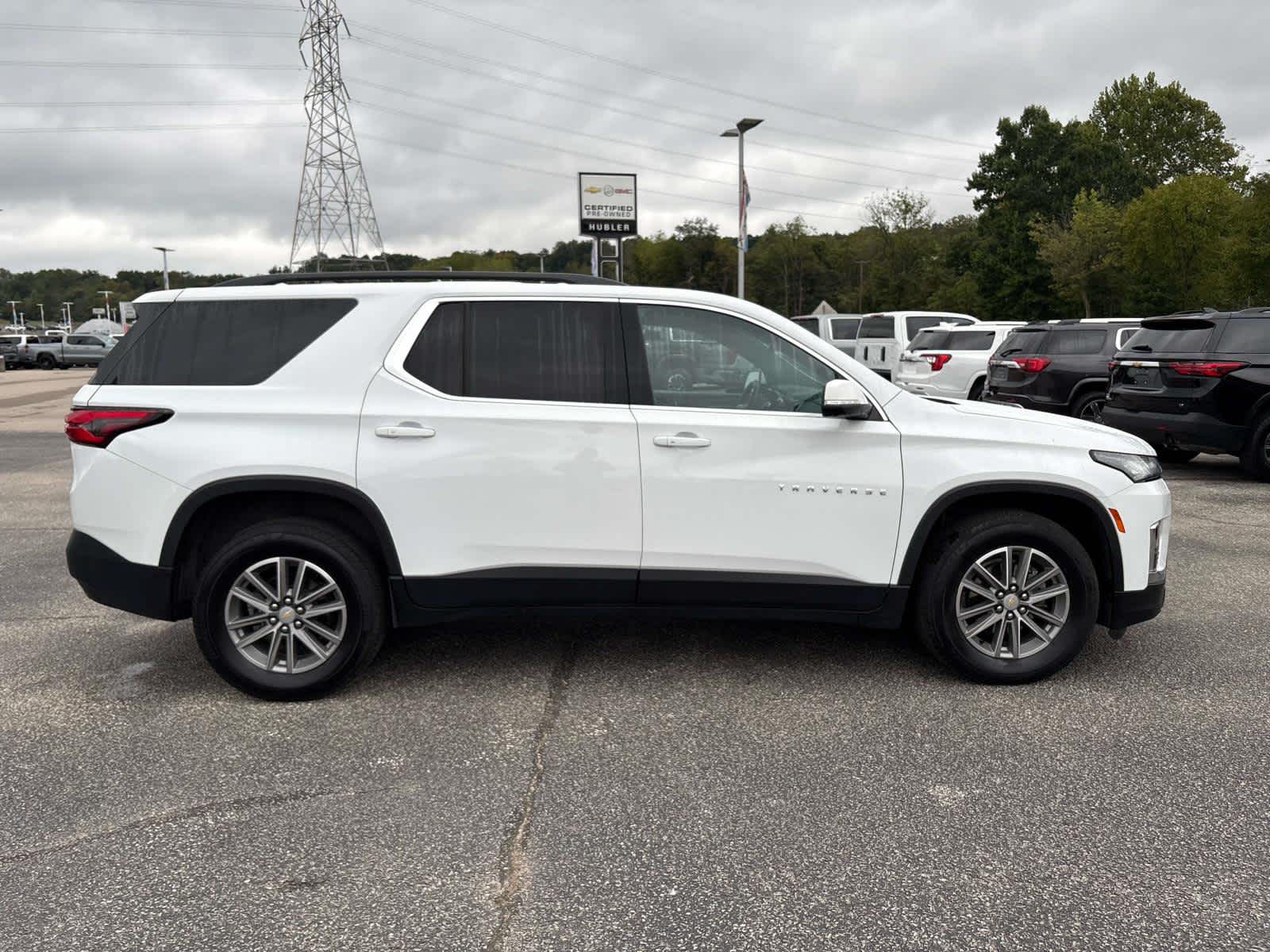 2023 Chevrolet Traverse LT Cloth