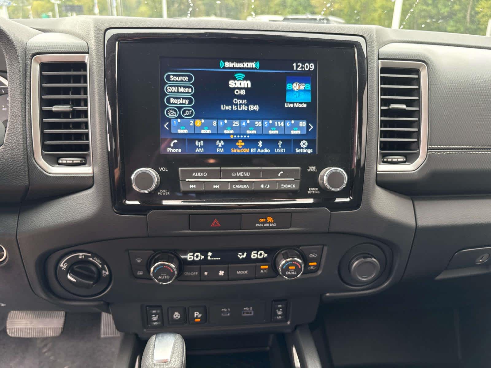 2022 Nissan Frontier SV