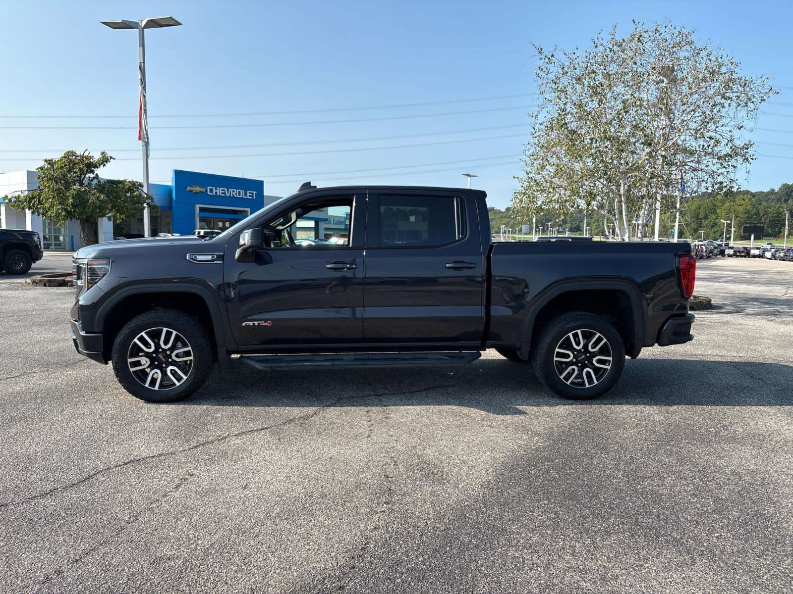 2025 GMC Sierra 1500 AT4