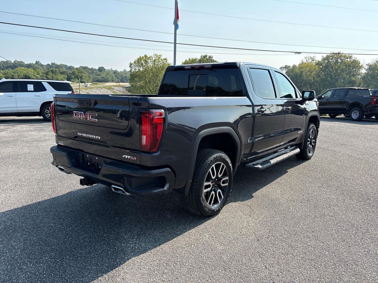 2025 GMC Sierra 1500 AT4