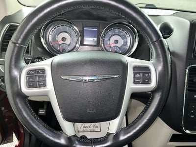 2016 Chrysler Town & Country Touring