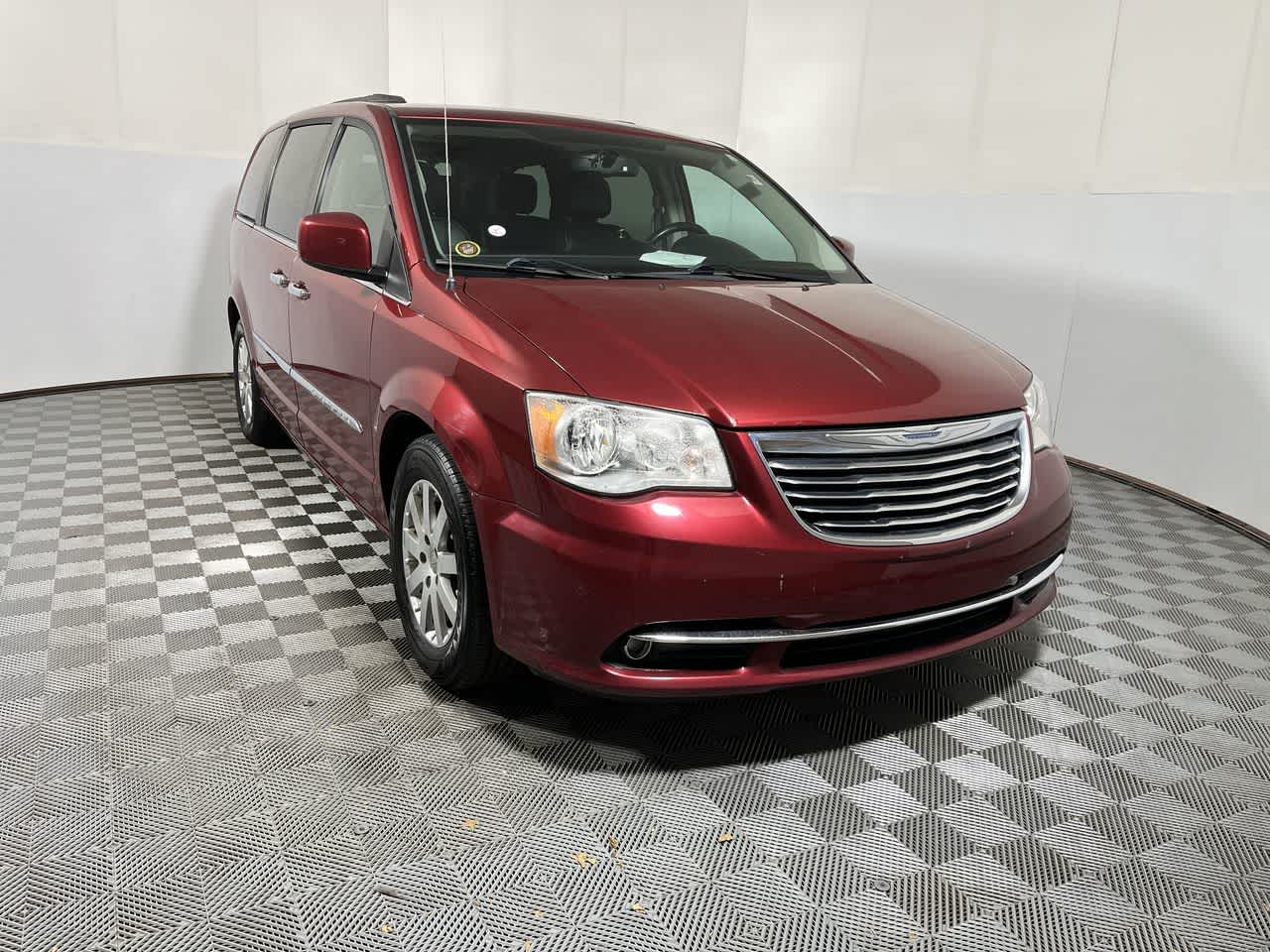 2016 Chrysler Town & Country Touring