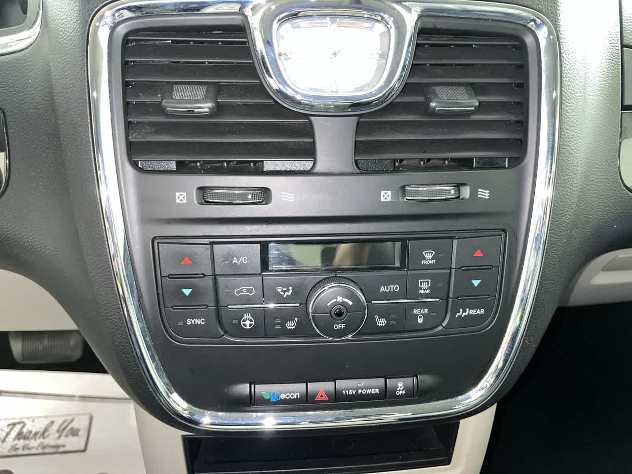 2016 Chrysler Town & Country Touring
