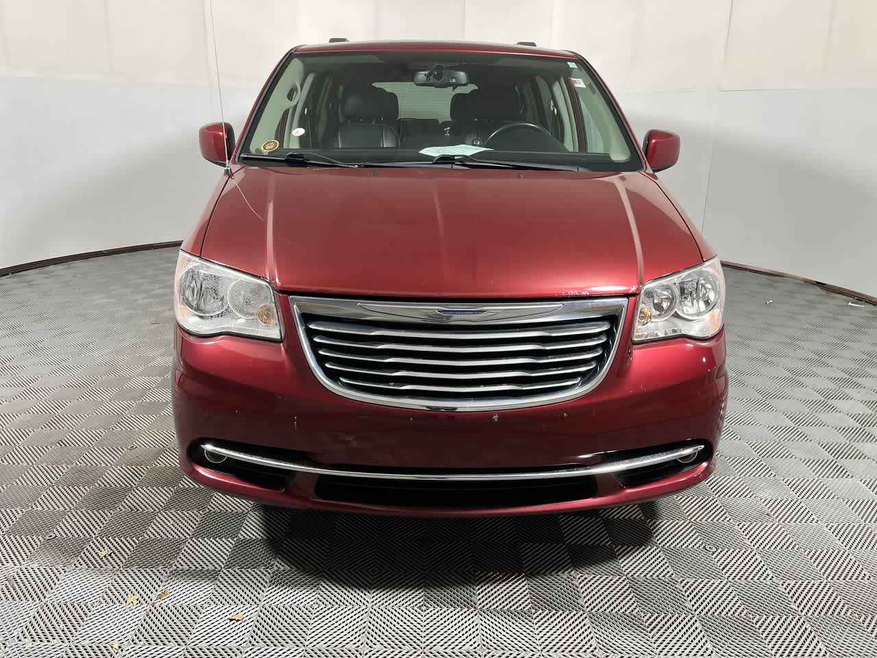 2016 Chrysler Town & Country Touring