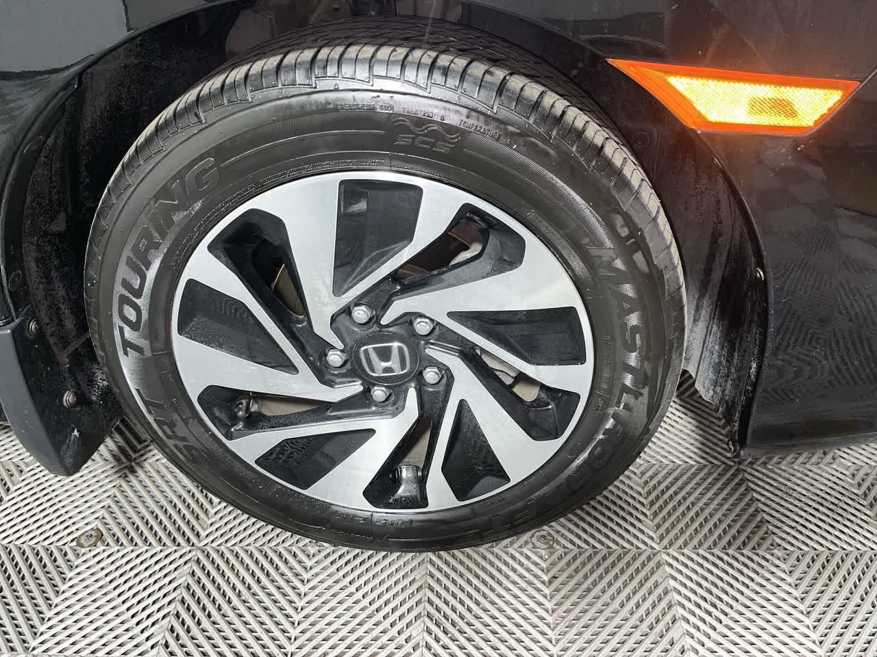 2018 Honda Civic Hatchback LX