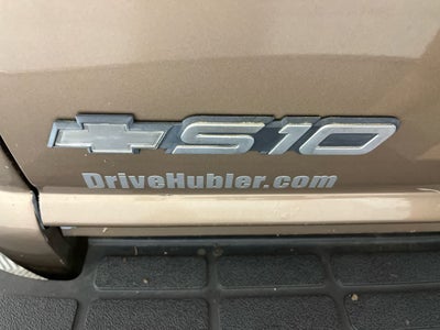 2002 Chevrolet S-10 LS